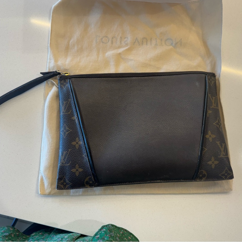 Authentic Louis Vuitton Wristlet Clutch